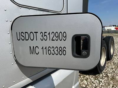 Kenworth T680 Sleeper Door