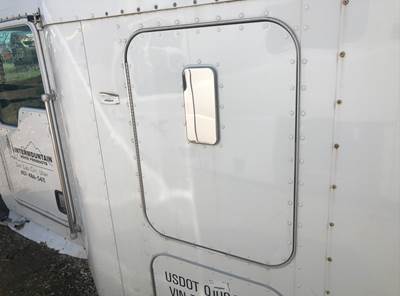 Kenworth T800 Sleeper Door