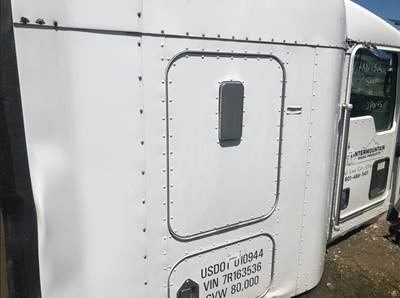Kenworth T800 Sleeper Door