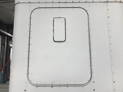 Kenworth T800 Sleeper Door