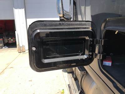 Peterbilt 387 Sleeper Door