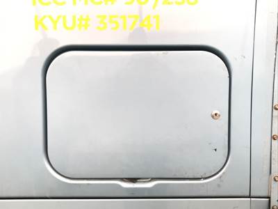 Peterbilt 387 Sleeper Door