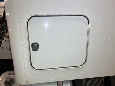 Peterbilt 579 Sleeper Door