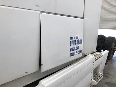 Volvo VNL Sleeper Door