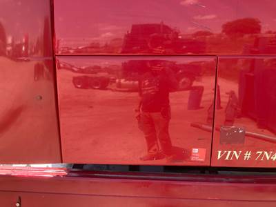 Volvo VNL Sleeper Door