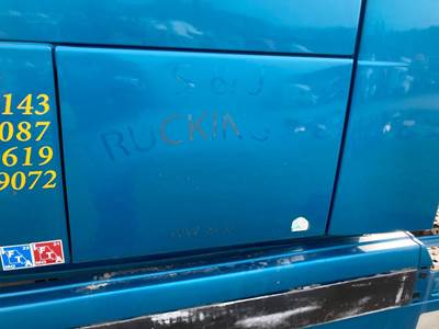 Volvo VNL Sleeper Door