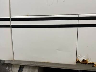 Volvo VNL Sleeper Door