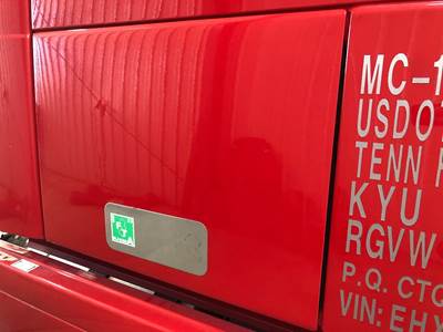 Volvo VNL Sleeper Door