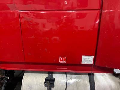 Volvo VNL Sleeper Door