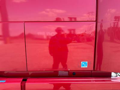 Volvo VNL Sleeper Door