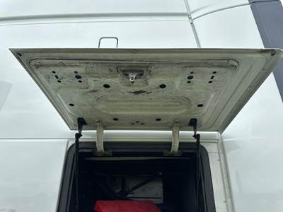 Volvo VNL Sleeper Door