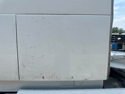 Volvo VNL Sleeper Door