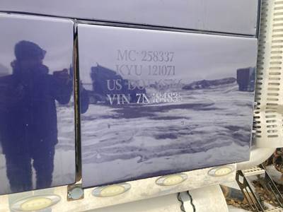 Volvo VT Sleeper Door