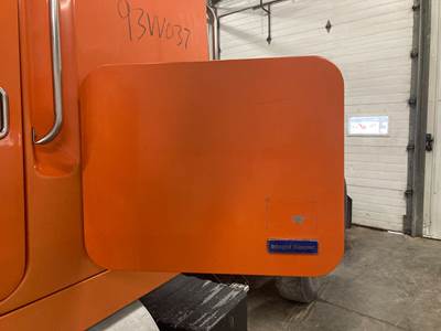 Volvo WIA Sleeper Door