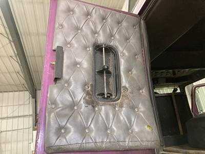 Western Star 4900EX Sleeper Door