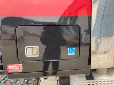 Western Star 4900FA Sleeper Door