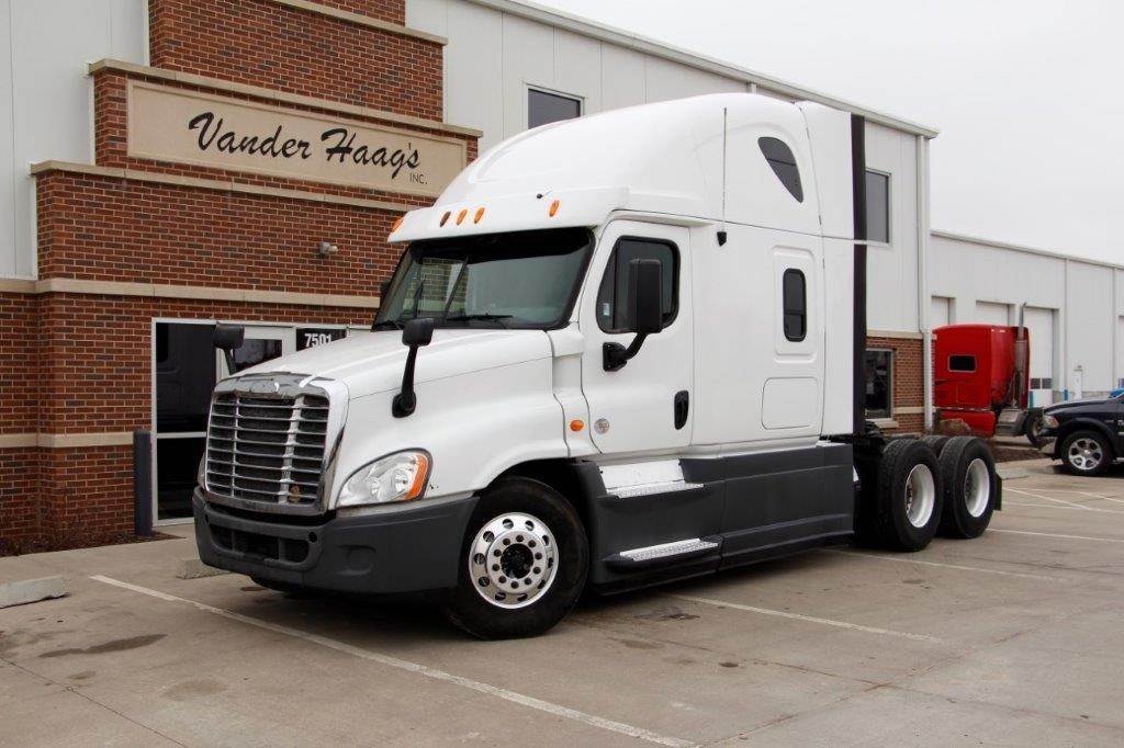 2013 Freightliner Cascadia >> 2013 Freightliner Cascadia 126 Sleeper Semi Truck Detroit Dd15 455hp 10 Spd For Sale 604 609 Miles Kansas City Mo 13wh057 2013 Freightliner Cascadia >> 2013 Freightliner Cascadia 126 Sleeper Semi Truck Detroit Dd15 455hp 10 Spd For Sale 604 609 Miles Kansas City Mo 13wh057