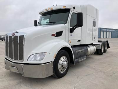 Peterbilt 579 Sleeper Semi Truck - Mid Roof Sleeper, Cummins 400HP, 10 Speed Manual