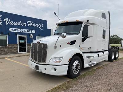 Peterbilt 579 Sleeper Semi Truck - Mid Roof Sleeper, Paccar 430HP, 12 Speed Automatic