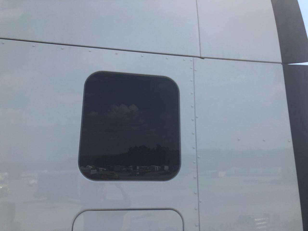 2020 Peterbilt 579 Sleeper Window For Sale | Kansas City, MO | 25673339 ...