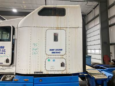 Kenworth T600 Sleeper