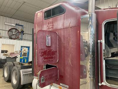 Kenworth W900B Sleeper