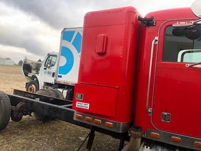 Peterbilt 330 Sleeper