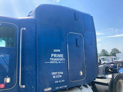 Peterbilt 377 Sleeper