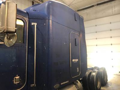 Peterbilt 377 Sleeper