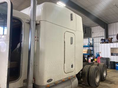 Peterbilt 379 Sleeper