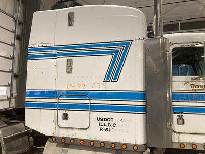 Peterbilt 379 Sleeper