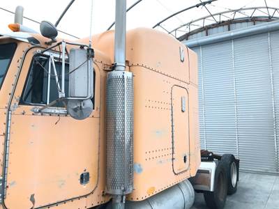Peterbilt 379 Sleeper