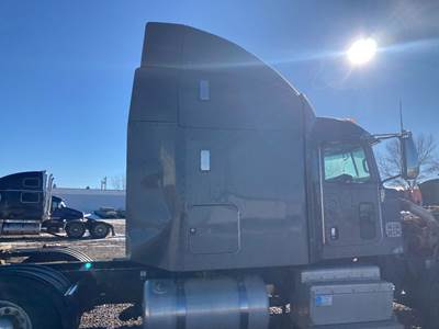 Peterbilt 386 Sleeper