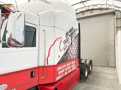 Peterbilt 386 Sleeper