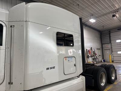 Peterbilt 386 Sleeper