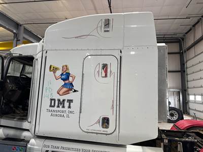 Peterbilt 386 Sleeper