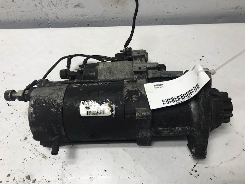 2007 Cummins ISX Starter for a Volvo VNL For Sale Sioux Falls, SD