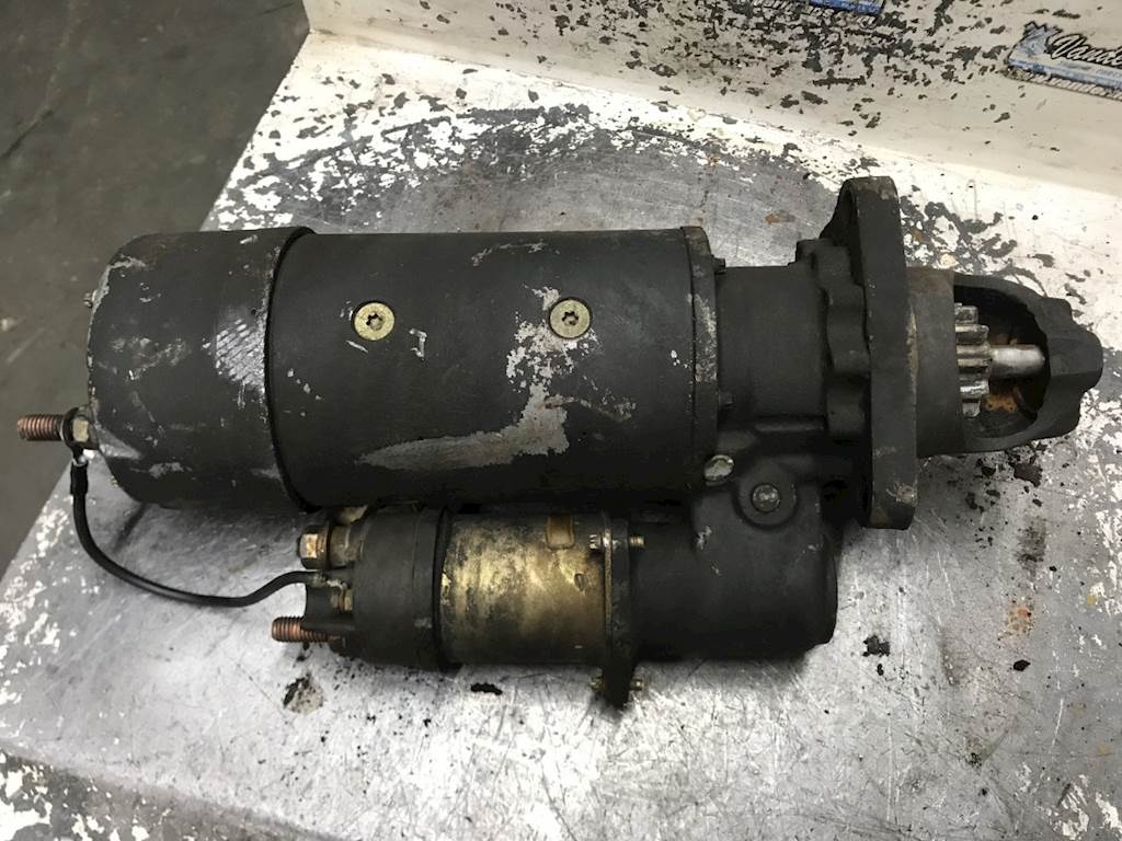 1997 Detroit Series 60 12.7L Starter for a Freightliner C120 Century