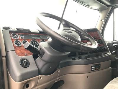 Freightliner Cascadia Steering Column