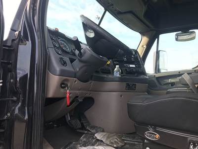 Freightliner Cascadia Steering Column