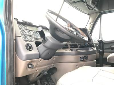 Freightliner Cascadia Steering Column