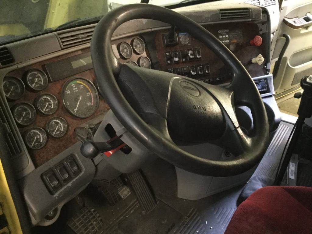 2007 Freightliner Century Class 120 Steering Column for a FREIGHTLINER C120 CENTURY