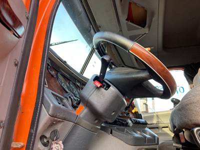 Freightliner Century Class 120 Steering Column for a Freightliner C120 Century