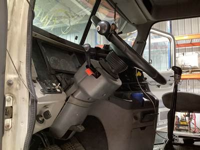 Freightliner Columbia 120 Steering Column