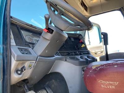 Freightliner Columbia 120 Steering Column