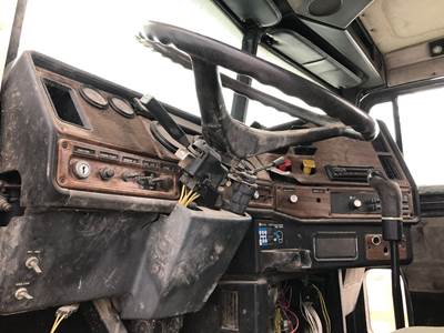 Freightliner FLD112 Steering Column