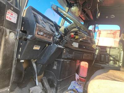Freightliner FLD120 Steering Column