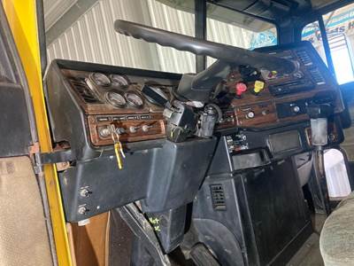 Freightliner FLD120 Classic Steering Column