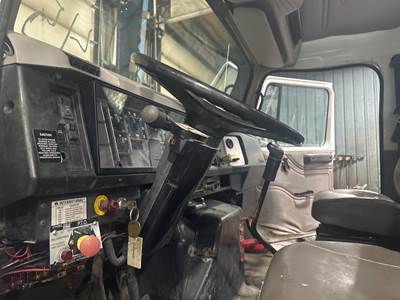 International 4900 Steering Column