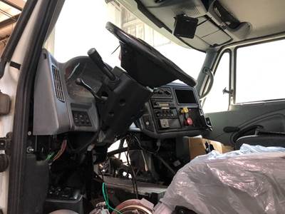 International 8600 Steering Column